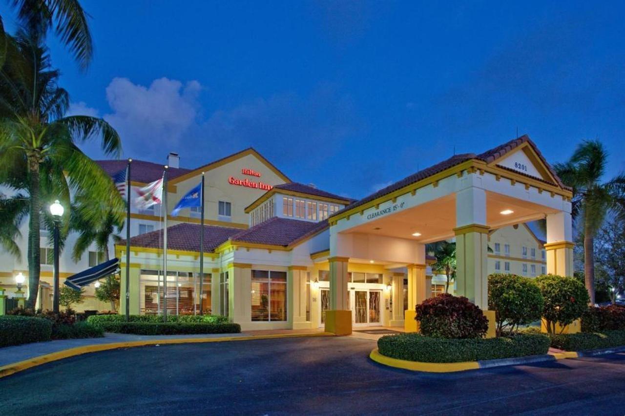 Hilton Garden Inn Boca Raton Exterior photo